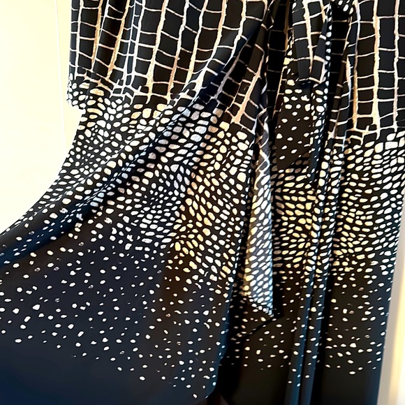 BCBG Max Azria wrap dress, size L - Picture 5 of 5